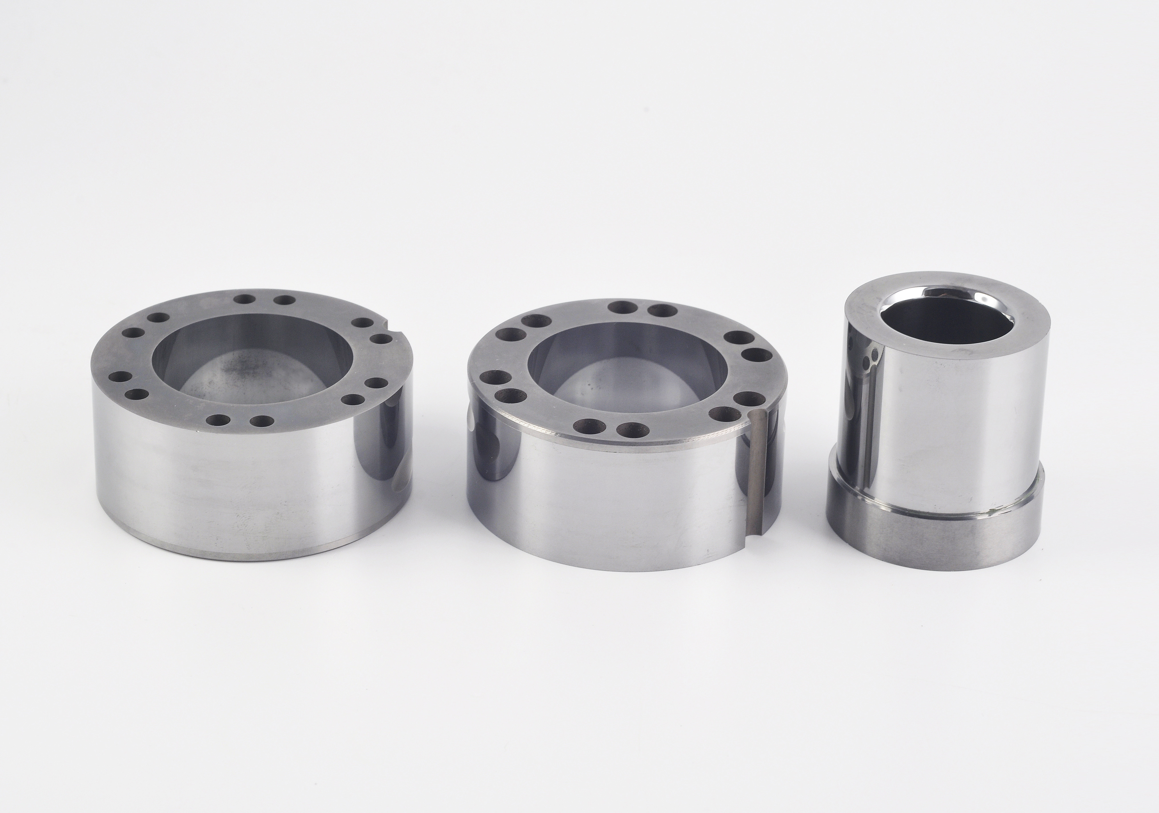 Carbide bushes